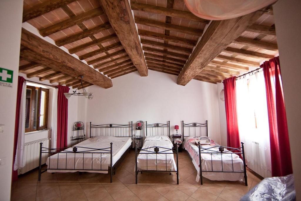 Hermitage Holidays Gallicano Habitación foto
