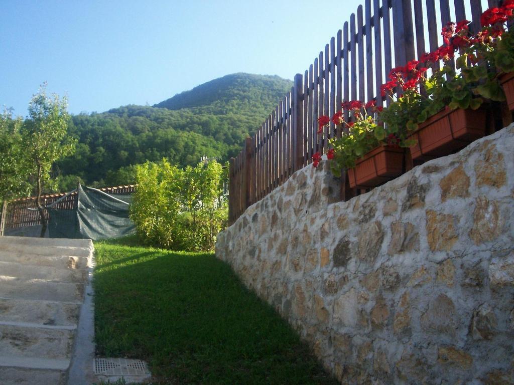 Hermitage Holidays Gallicano Exterior foto